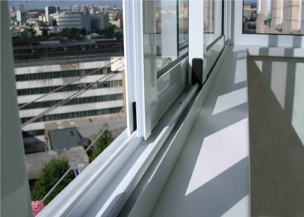 Остекление балконов и лоджий алюминиевым профилем, преимущества и недостатки3