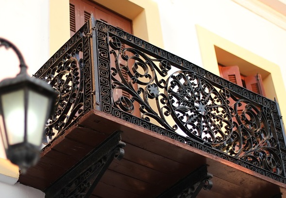 Кованые балконы: достоинства, параметры, стили, методы изготовления6