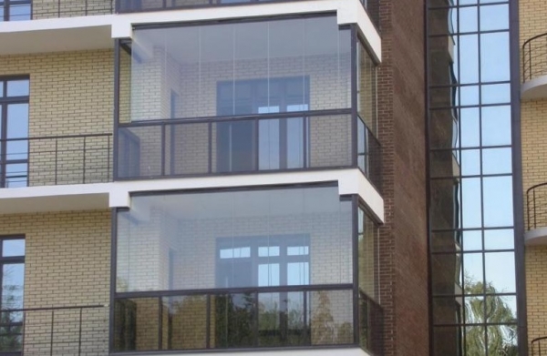 Панорамное остекление балкона, особенности, достоинства, недостатки, дизайн, отделка2