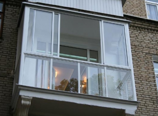 Панорамное остекление балкона, особенности, достоинства, недостатки, дизайн, отделка4