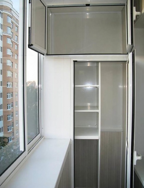 Шкаф на балкон или лоджию: варианты шкафов, как собрать своими руками7